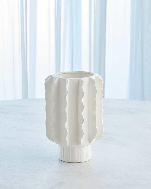 Frilled Vase, 10"